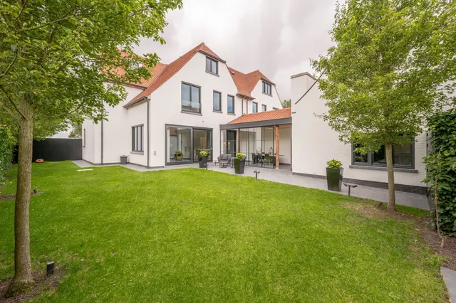 Villa à vendre à Knokke – 1/10