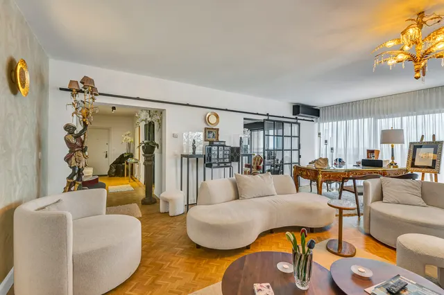 Apartment for sale in Sint-Jans-Molenbeek – 1/10