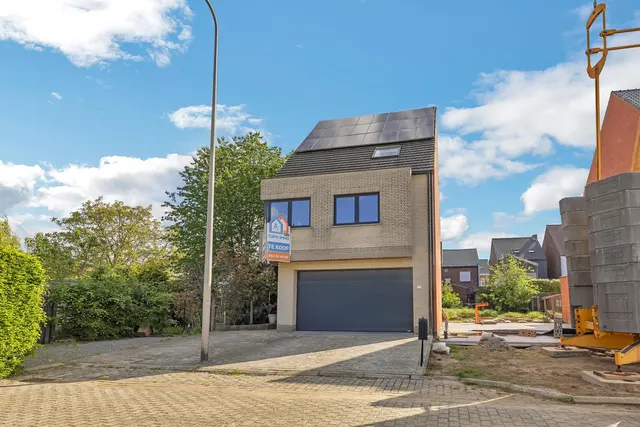 House for sale in Denderleeuw – 1/10