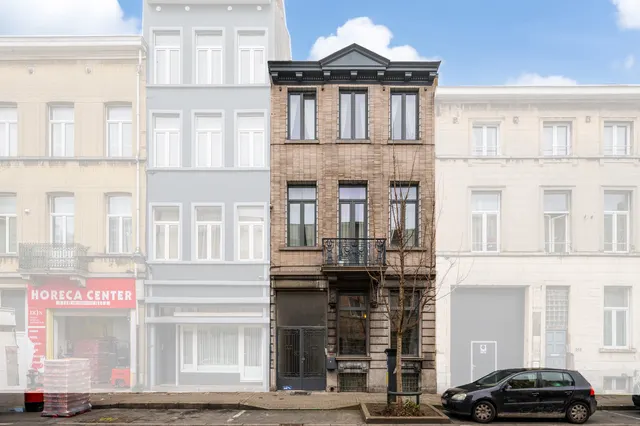 House for sale in Brussel – 1/2