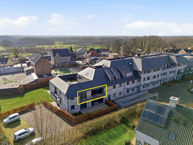 Appartement te koop in Dikkelvenne – 1/10