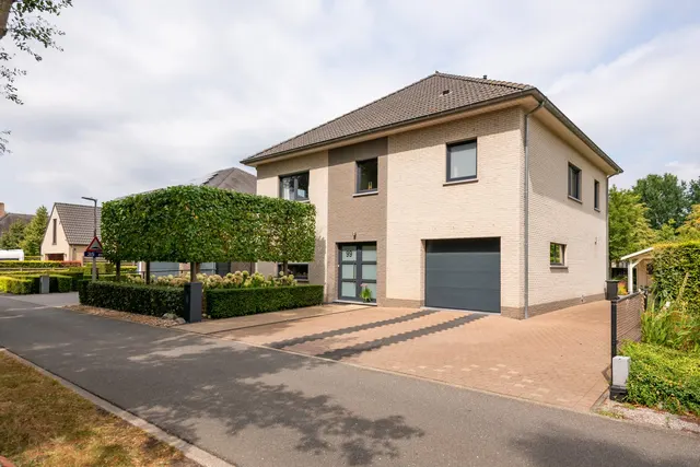 House for sale in Kapellen – 1/10