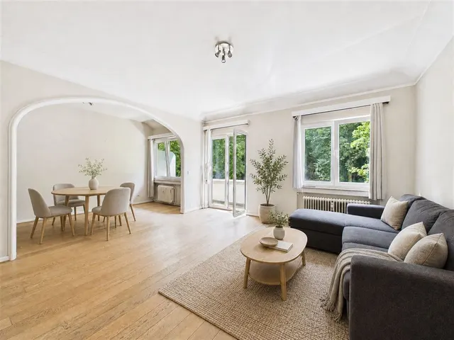 Appartement te koop in Uccle – 1/8