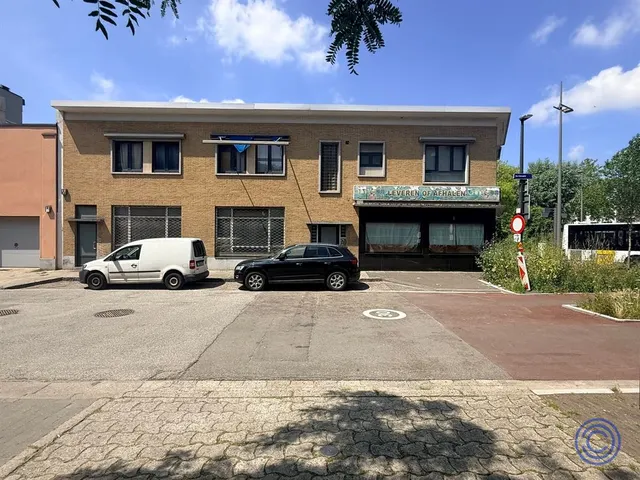 Maison à vendre à Mortsel – 1/7