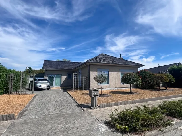 Bungalow te koop in Aartrijke – 1/10