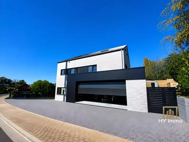 Huis te koop in Nivelles – 1/10