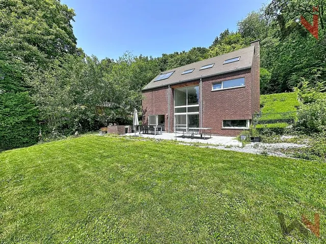 Villa te koop in Profondeville – 1/10