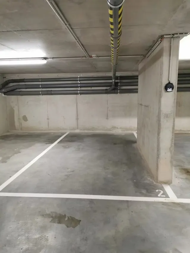 Gesloten Garagebox te koop in Evere – 1/5