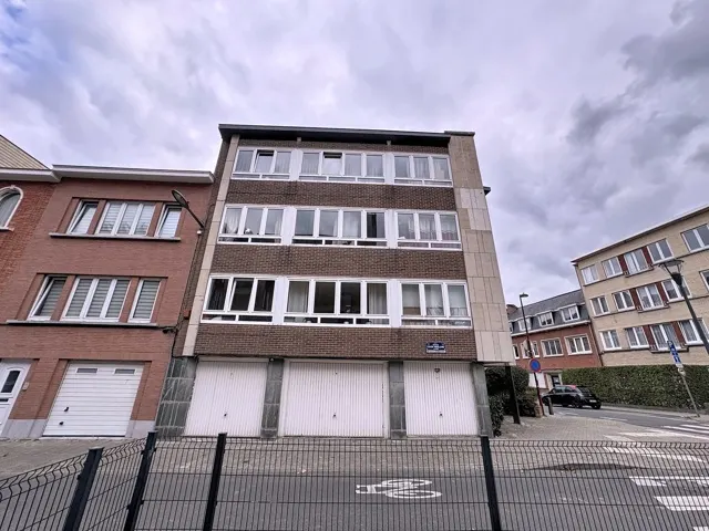 Appartement te koop in Jette – 1/10