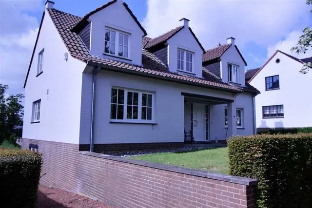 Villa à louer à Waterloo – 1/8