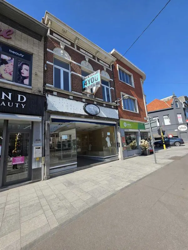 Huis te koop in Merksem – 1/10