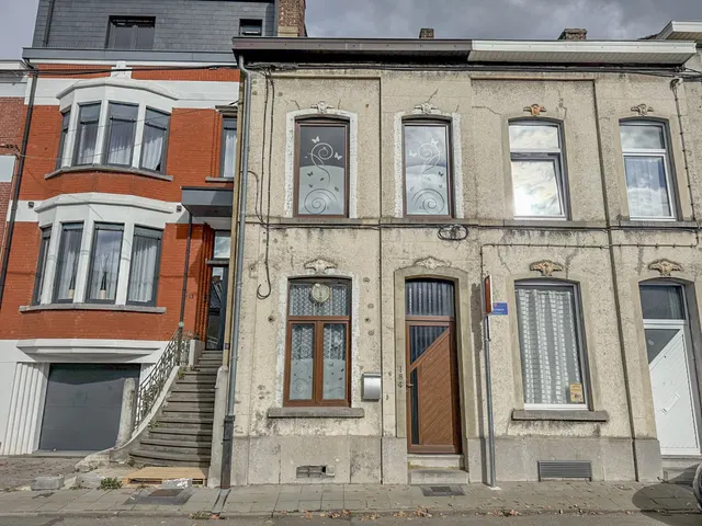 House for sale in Châtelet – 1/10
