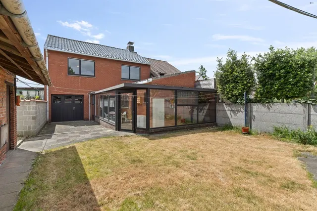 Huis te koop in Moerbeke – 1/10