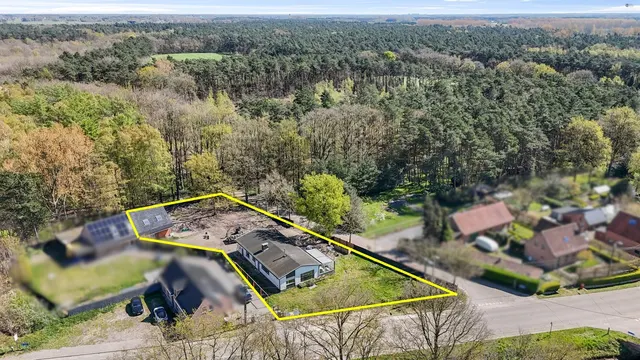 Bungalow te koop in Moerbeke – 1/10