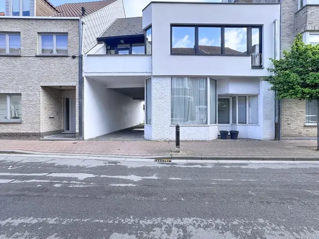 Huis te koop in Heist – 1/10