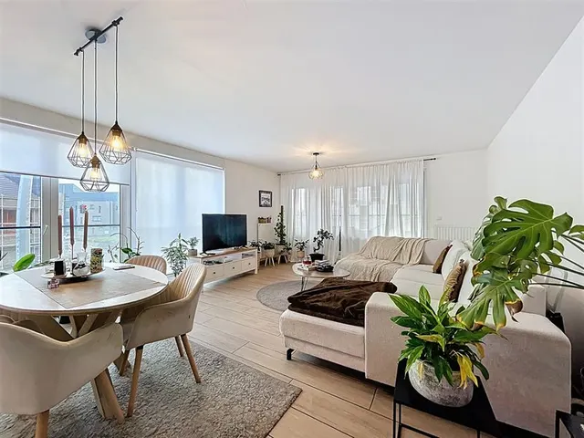 Appartement te koop in Roeselare – 1/10