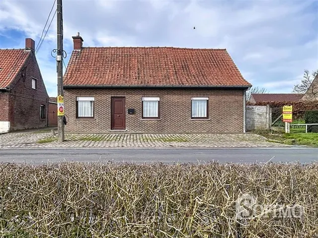 Huis te koop in Woesten – 1/10
