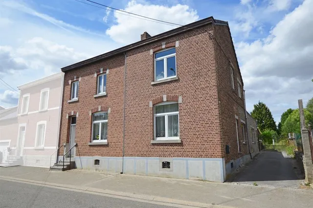 Huis te koop in Rosoux-Crenwick – 1/18