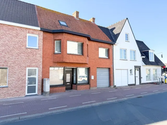 Huis te koop in Ichtegem – 1/10