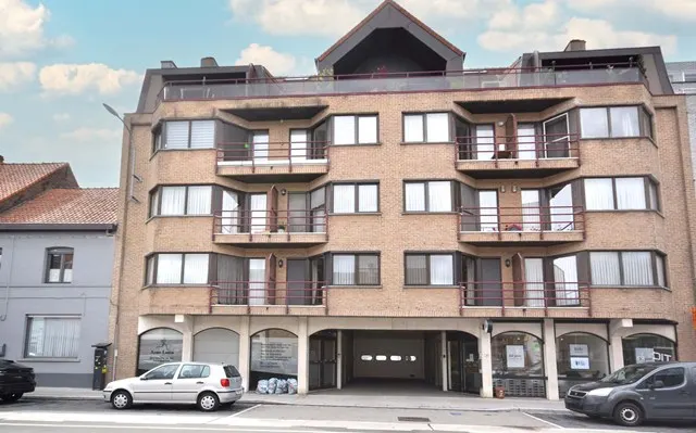 Appartement te koop in Roeselare – 1/8