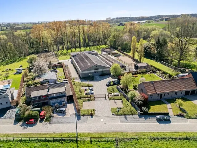 Villa à vendre à Lennik – 1/10