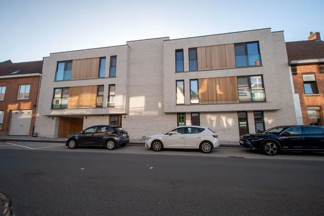 Appartement te koop in Sint-eloois-Vijve – 1/10