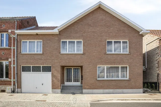 Huis te koop in Heers – 1/10