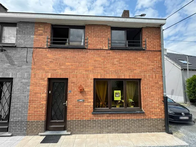 Huis te koop in Ghlin – 1/10