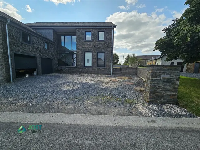 Huis te koop in Bastogne – 1/10