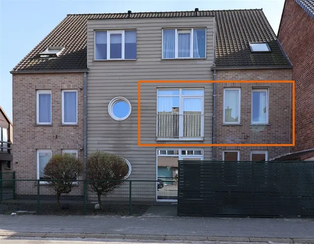 Appartement te koop in Zelzate – 1/10