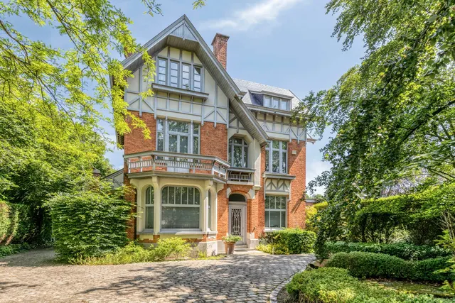 Villa à vendre à Erembodegem – 1/10