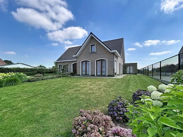 Huis te koop in Sint-Niklaas – 1/10