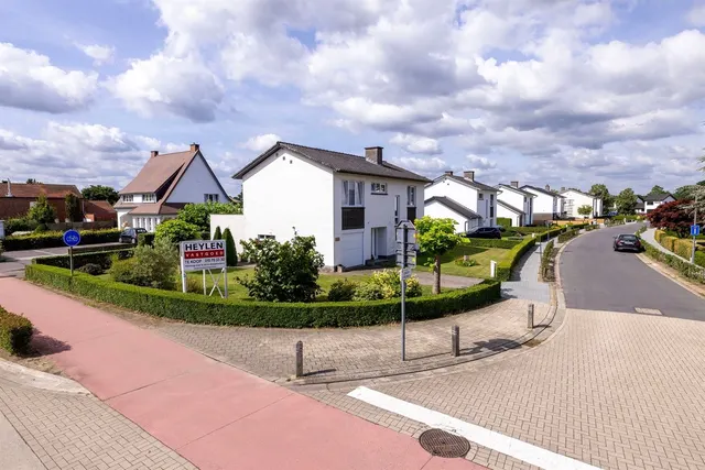 Huis te koop in Houtvenne – 1/10