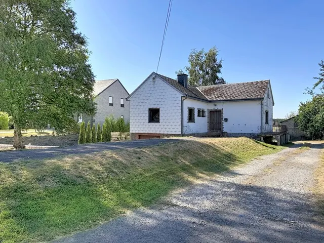 Huis te koop in Bertogne – 1/10