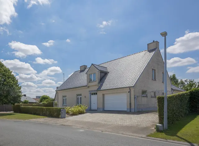 Villa te koop in Rumbeke – 1/10