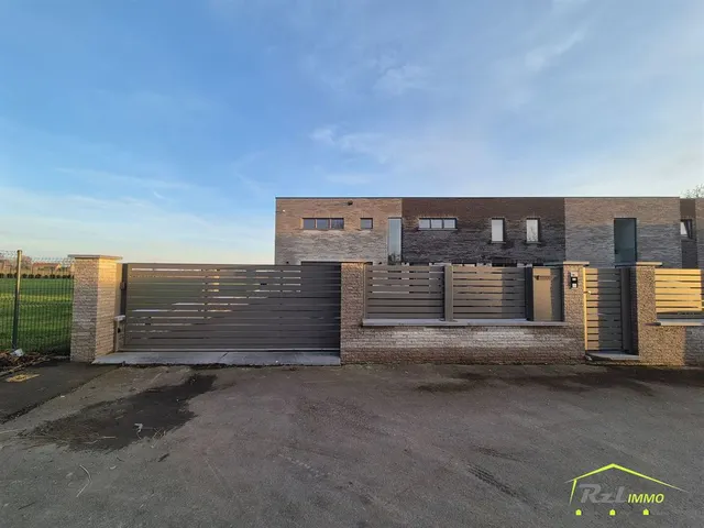 Maison à vendre à Nalinnes – 1/10