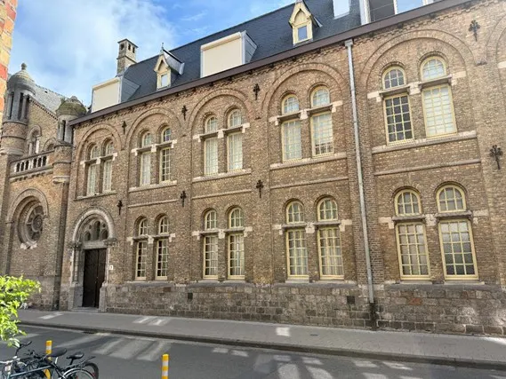 Appartement à louer à Ieper – 1/9