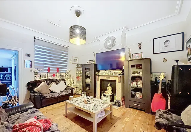 Appartement te koop in Schaerbeek – 1/10