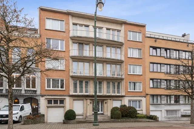 Appartement te koop in Jette – 1/10