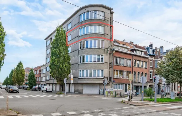 Appartement te koop in Molenbeek-saint-jean – 1/10