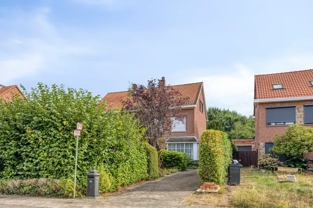 Huis te koop in Zwijndrecht – 1/10