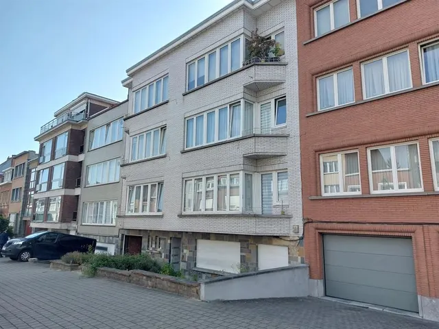 Appartement te koop in Laken (Bru.) – 1/10
