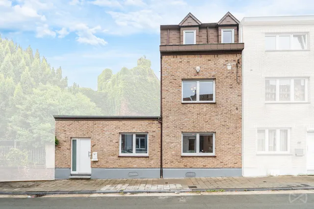 Huis te koop in Seraing – 1/10