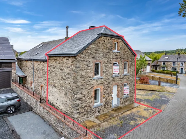 House for sale in Sainte-Ode – 1/10