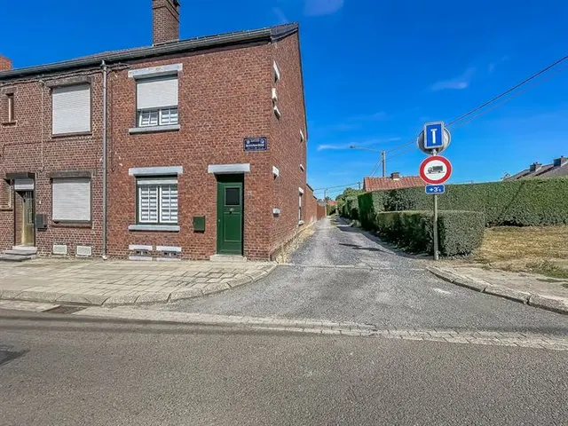 Maison à louer à Houdeng-Goegnies – 1/10