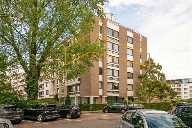Appartement te koop in Wilrijk – 1/10