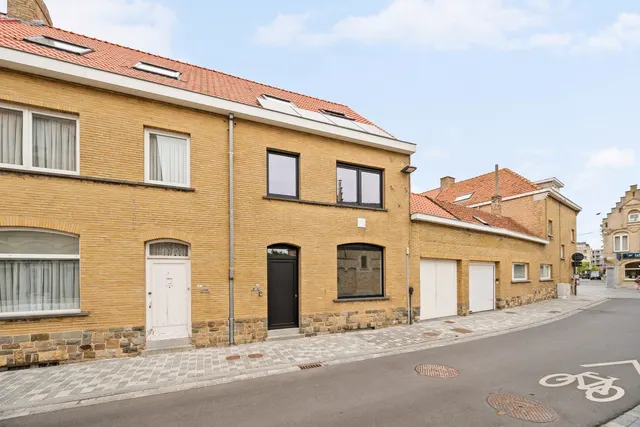House for sale in Diksmuide – 1/10