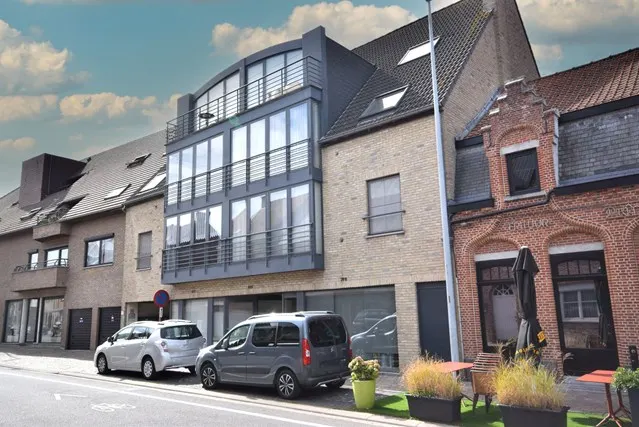 Appartement te koop in Roeselare – 1/10