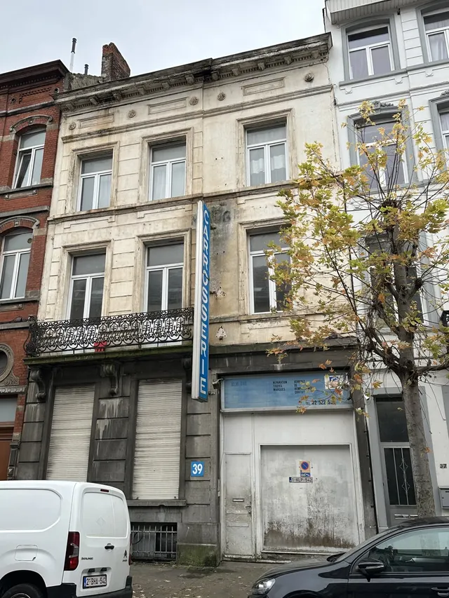Huis te koop in Anderlecht – 1/10
