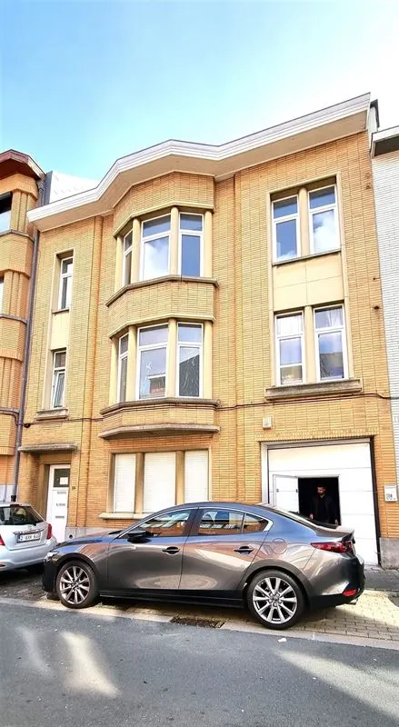 Appartement te koop in Evere – 1/10